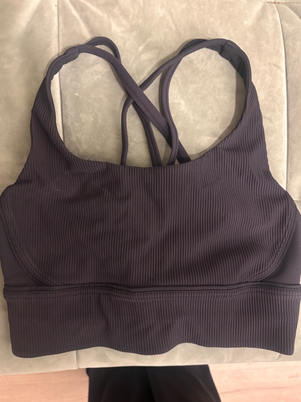 Lululemon Ribbed Energy Bra – Size 6 – Black
